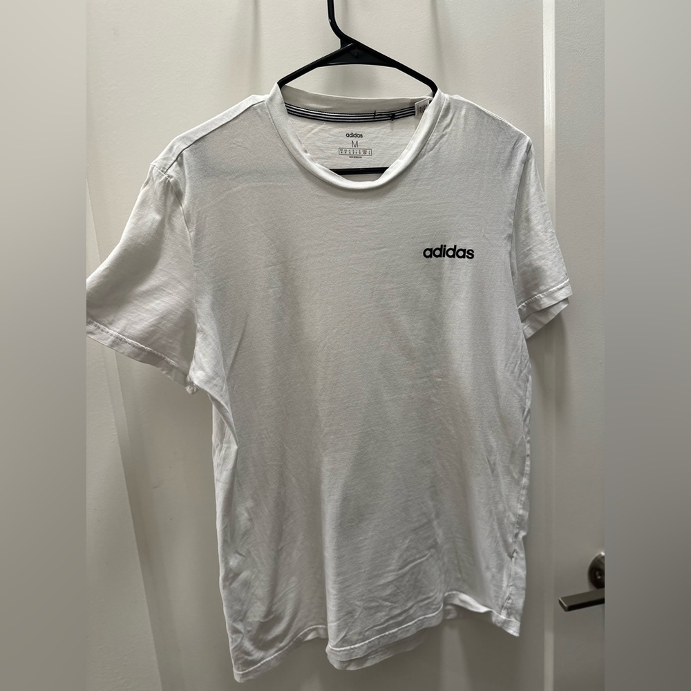 Adidas T-shirt size medium